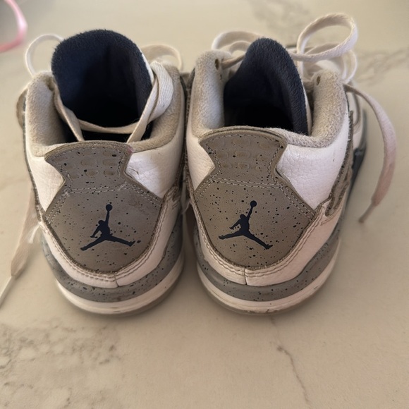 Jordan 4 - Picture 4 of 4